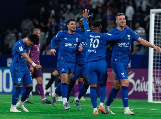 الهلال يحافظ على الصدارة الآسيوية برباعية في الشرطة 1 الهلال يحافظ على الصدارة الآسيوية برباعية في الشرطة