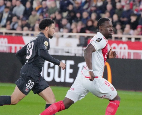 موناكو يقهر باريس سان جيرمان بلمسة آسيوية 1 موناكو يقهر باريس سان جيرمان بلمسة آسيوية