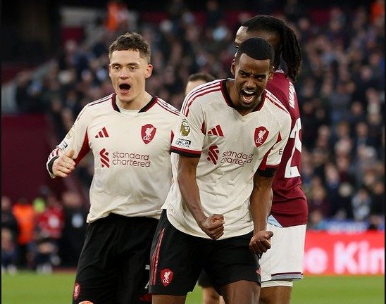 ليفربول يستعيد توازنه بثنائية في وست هام 1 ليفربول يستعيد توازنه بثنائية في وست هام