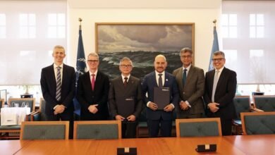 أكاديمية الشارقة للنقل البحري والجامعة البحرية العالمية في السويد تبحثان التعاون العلمي