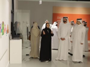 وزير الثقافة يزور "فريج الفن والتصميم" في قطر ويشيد بالحراك الإبداعي الخليجي