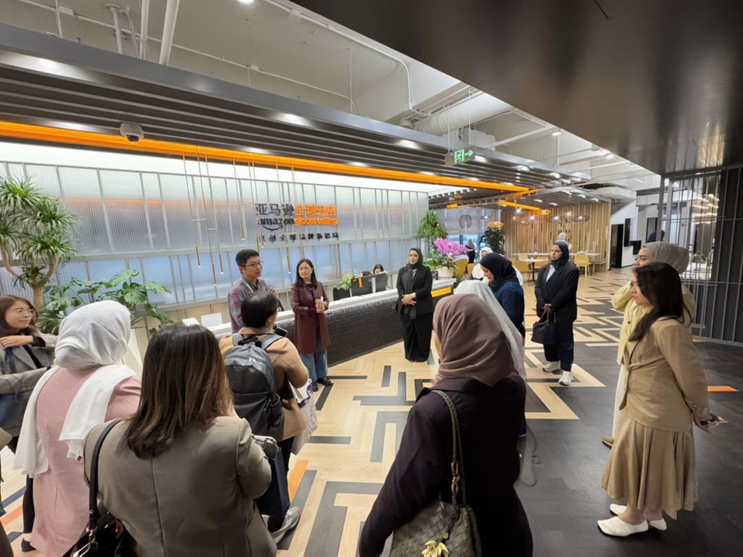 رائدات أعمال إماراتيات يستكشفن حلول التجارة الإلكترونية والذكاء الاصطناعي في الصين 1 رائدات أعمال إماراتيات يستكشفن حلول التجارة الإلكترونية والذكاء الاصطناعي في الصين