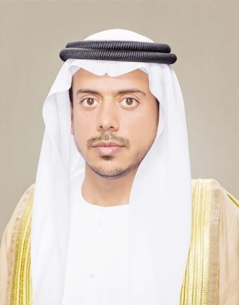 سلطان بن طحنون: قوة الدولة تنبع من وحدة أبنائها واعتزازهم بعلمها الخفاق رمز الكرامة والسيادة 1 سلطان بن طحنون: قوة الدولة تنبع من وحدة أبنائها واعتزازهم بعلمها الخفاق رمز الكرامة والسيادة
