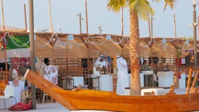 السوق الشعبي يعزز القيمة التراثية لمهرجان السلع البحري