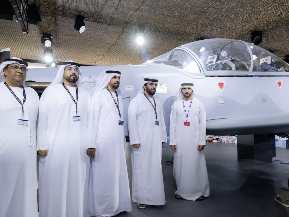 حمدان بن محمد يطّلع على الطائرة القتالية الخفيفة إماراتية الصُنع "كالدسB-250 " في معرض دبي للطيران 2025 1 حمدان بن محمد يطّلع على الطائرة القتالية الخفيفة إماراتية الصُنع "كالدسB-250 " في معرض دبي للطيران 2025