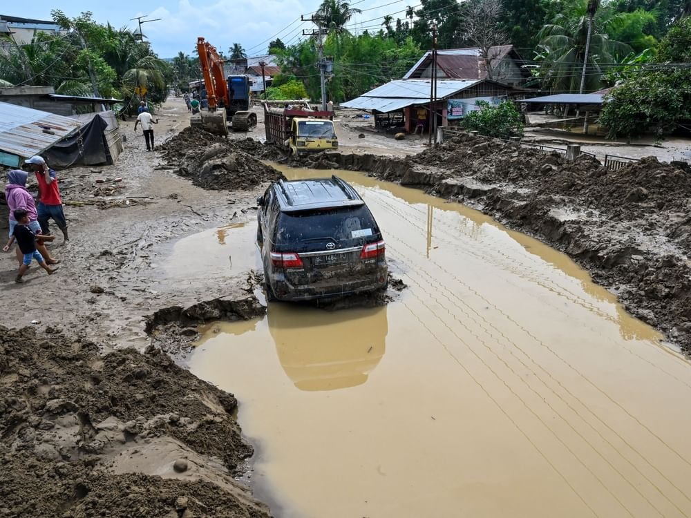 وفيات عواصف جنوب شرق آسيا تتجاوز 600 1 وفيات عواصف جنوب شرق آسيا تتجاوز 600