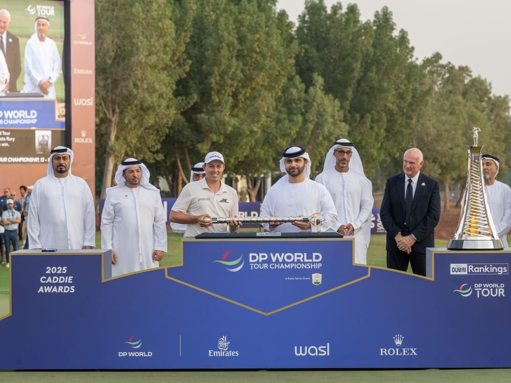 منصور بن محمد يتوج فيتزباتريك بلقب بطولة جولة "دي بي ورلد" وروري ماكلروي بلقب السباق إلى دبي للجولف 1 منصور بن محمد يتوج فيتزباتريك بلقب بطولة جولة "دي بي ورلد" وروري ماكلروي بلقب السباق إلى دبي للجولف