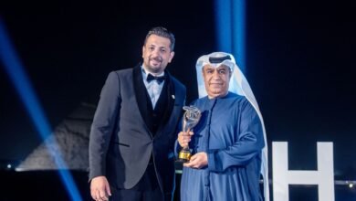 يعقوب السعدي وفارس عوض يتوجان بجائزة الأفضل عربيا