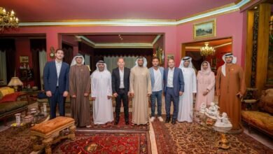 عبدالله آل حامد يزور الفنان الكبير عادل إمام في منزله بالجيزة المصرية