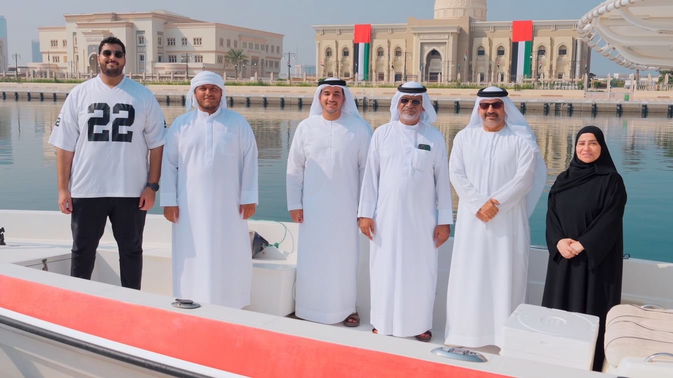 "التغير المناخي والبيئة" تنزل كهوفا اصطناعية بمياه الشارقة وعجمان ورأس الخيمة لدعم استدامة الثروة السمكية 1 "التغير المناخي والبيئة" تنزل كهوفا اصطناعية بمياه الشارقة وعجمان ورأس الخيمة لدعم استدامة الثروة السمكية