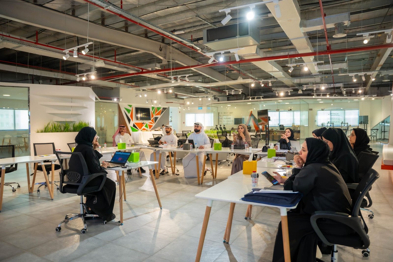 مبادرة "رحلة صنّاع الابتكار" تستعرض بناء الاستراتيجيات بعجمان 1 مبادرة "رحلة صنّاع الابتكار" تستعرض بناء الاستراتيجيات بعجمان