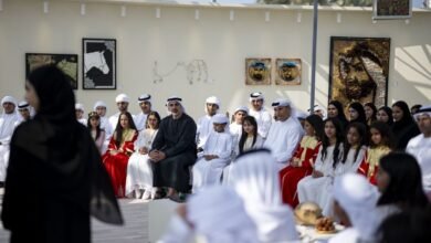 خالد بن محمد بن زايد يزور المعرض الفني الطلابي "وطني إبداعي" بمتحف اللوفر أبوظبي