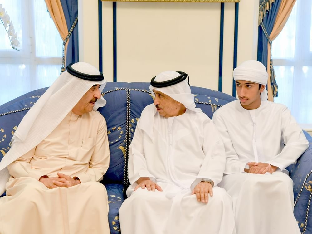 حاكم أم القيوين يقدم واجب العزاء فى وفاة أسامة أحمد الشعفار 1 حاكم أم القيوين يقدم واجب العزاء فى وفاة أسامة أحمد الشعفار