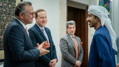 عبدالله بن زايد ومستشار الرئيس الأمريكي للشؤون الأفريقية والعربية يبحثان التطورات في السودان