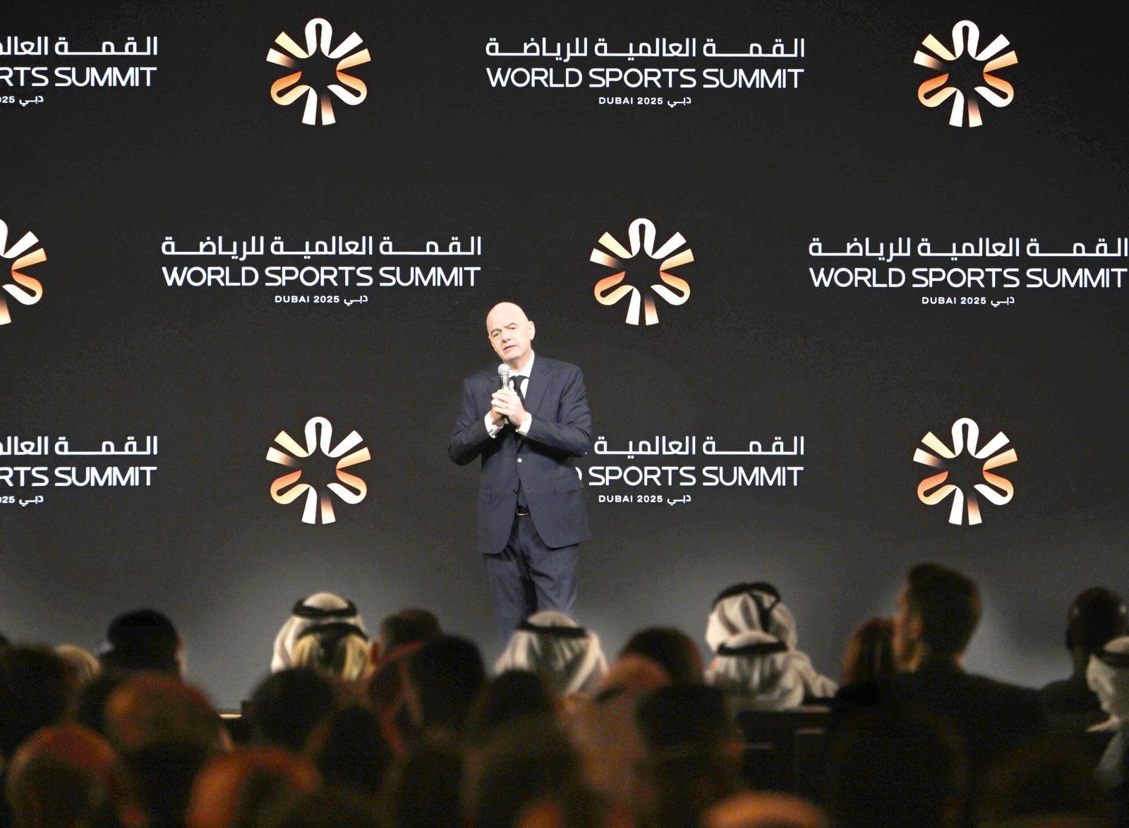 رئيس الفيفا: عقدنا شراكة مع دبي لاستضافة حفل جوائز الفيفا العام المقبل 1 رئيس الفيفا: عقدنا شراكة مع دبي لاستضافة حفل جوائز الفيفا العام المقبل