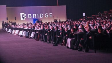 قمة "بريدج" ترسّخ مكانة الإمارات مركزًا عالميًا لصناعة الإعلام وتحقق أثرًا اقتصاديًا مباشرًا