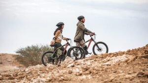 «منتزه جبل حفيت».. وجهة سياحية متفردة تحتضن أسرار آلاف السنين