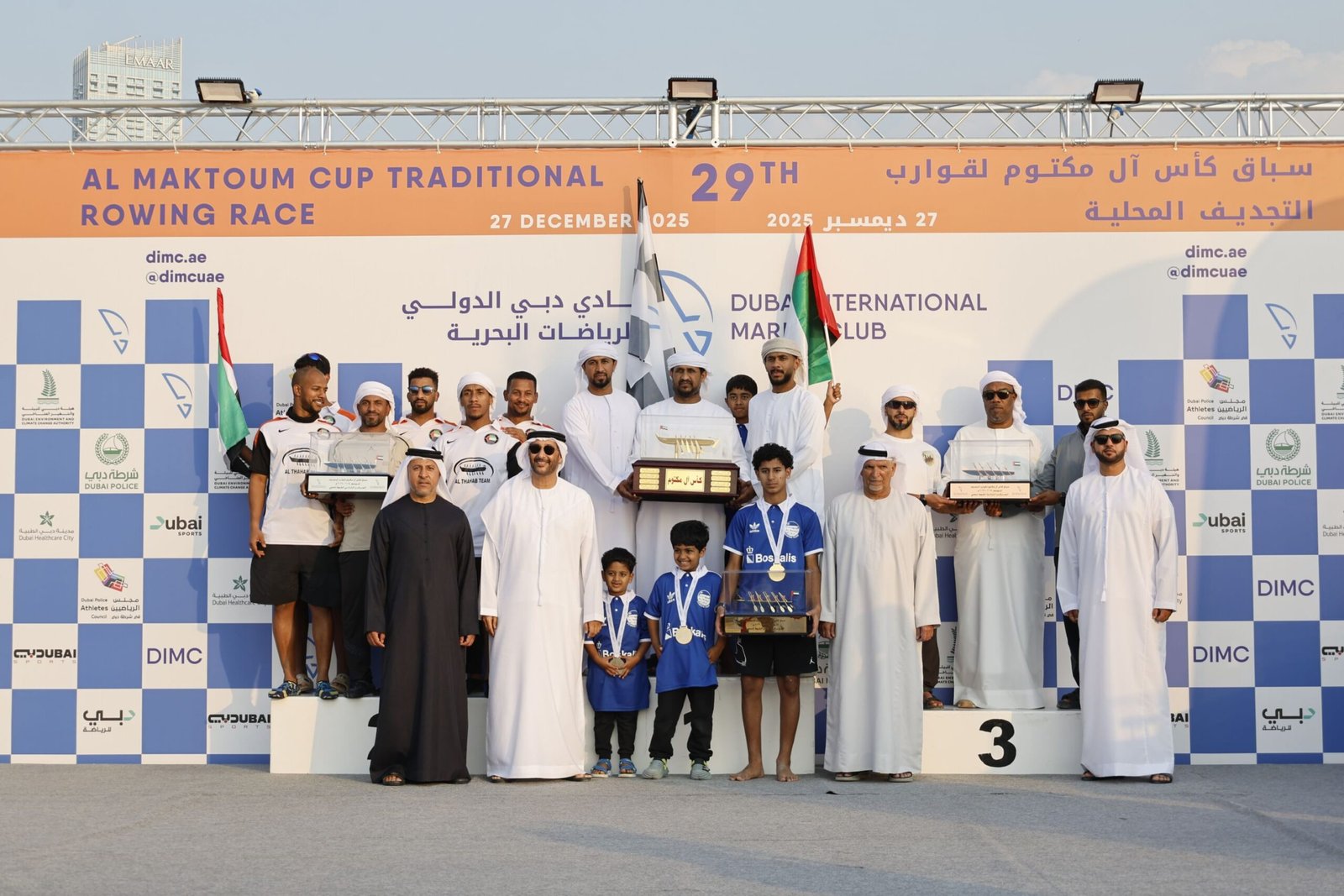 "زلزال" بطلاً لشوط الفئة المحلية في كأس آل مكتوم للتجديف 1 "زلزال" بطلاً لشوط الفئة المحلية في كأس آل مكتوم للتجديف