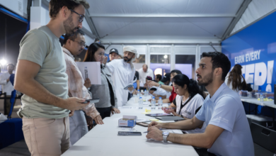 قرية ماراثون أبوظبي 2025 تستقطب الآلاف في مدينة زايد الرياضية