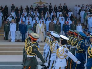 حمدان بن محمد يشهد تخريج الدفعة الثانية من خريجي جامعة زايد العسكرية