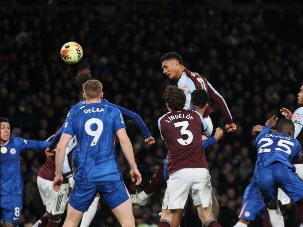 تشيلسي يسقط على أرضه أمام أستون فيلا 1 تشيلسي