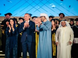 عبدالله بن زايد يشهد تخريج دفعة "صناع الغد" من أكاديمية أنور قرقاش الدبلوماسية