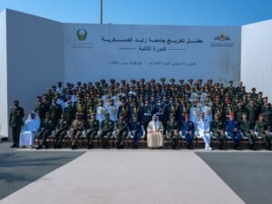 حمدان بن محمد يشهد تخريج الدفعة الثانية من خريجي جامعة زايد العسكرية