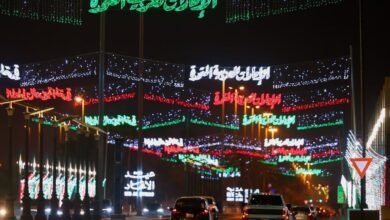 بلدية مدينة العين تزين 60 شارعاً حيوياً احتفاء بعيد الاتحاد الـ 54