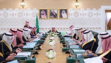 مجلس الوزراء السعودي يبارك مشروع "القطار السريع" مع قطر ويرحب بإلغاء العقوبات على سوريا