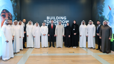 "أراضي دبي" بالتعاون مع "دبي القابضة لإدارة المجمعات" تعتمد لأول مرة تثبيت رسوم خدمات "مجمّع نخلة جميرا الرئيسي" لمدة ثلاث سنوات