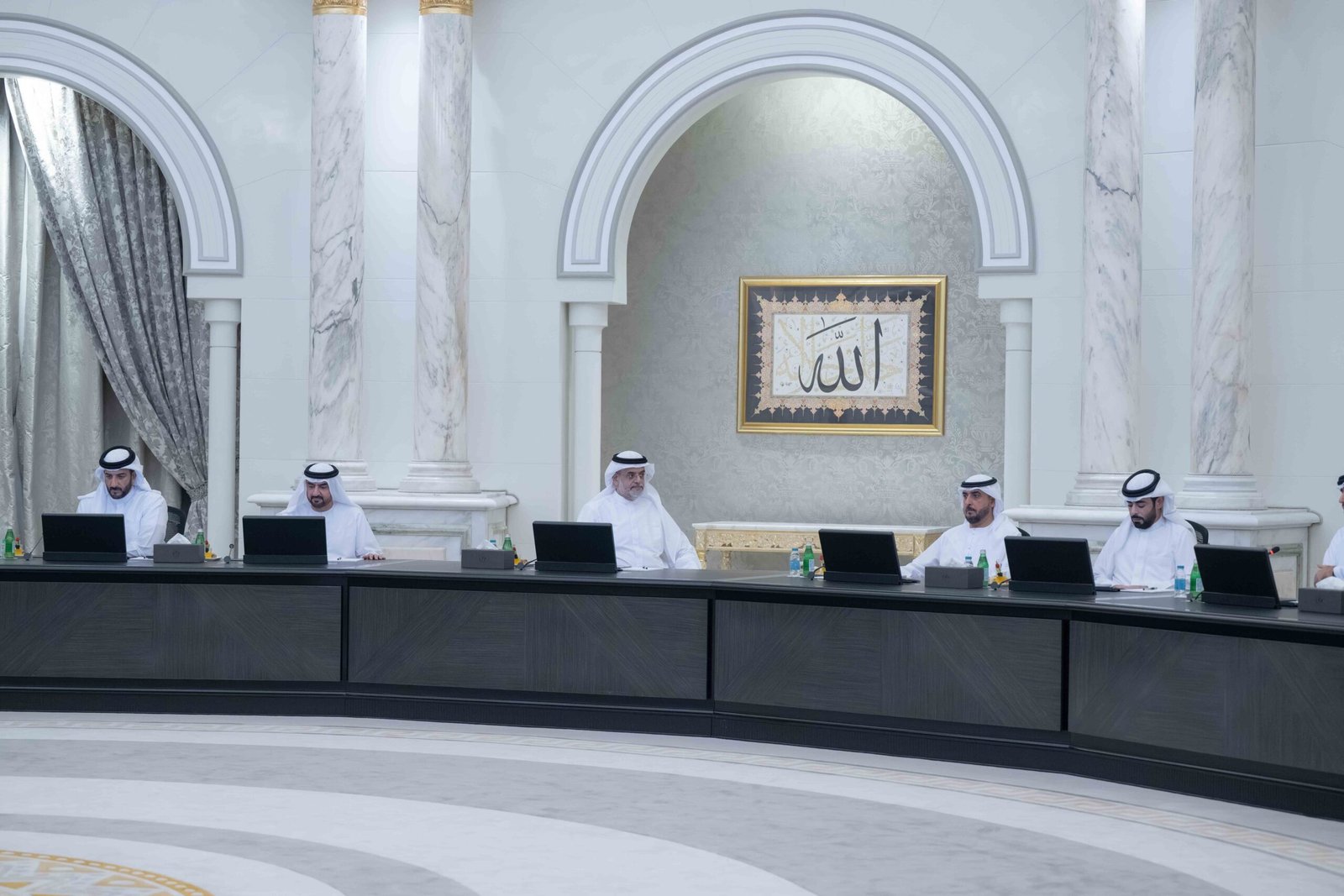 ولي عهد الشارقة يترأس اجتماع المجلس التنفيذي 1 ولي عهد الشارقة يترأس اجتماع المجلس التنفيذي