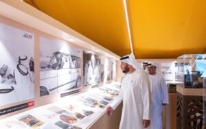 حمدان بن زايد يتفقد مهرجان ليوا الدولي ويطلع على الفعاليات الثقافية والرياضية