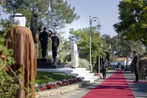 جرت لسموه مراسم استقبال رسمية.. رئيس الدولة يصل القصر الرئاسي في نيقوسيا يرافقه الرئيس القبرصي