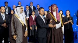 تتويج الفائزين بجائزة الابتكار العالمية في المياه