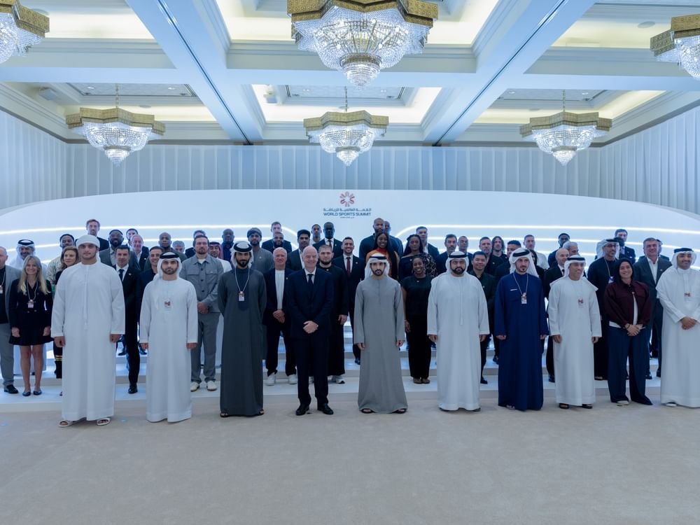 حمدان بن محمد يكرم رئيس الفيفا وناصر الخليفي ونوفاك ديوكوفيتش بجائزة محمد بن راشد آل مكتوم العالمية للرياضة 2025 1 حمدان بن محمد يكرم رئيس الفيفا وناصر الخليفي ونوفاك ديوكوفيتش بجائزة محمد بن راشد آل مكتوم العالمية للرياضة 2025