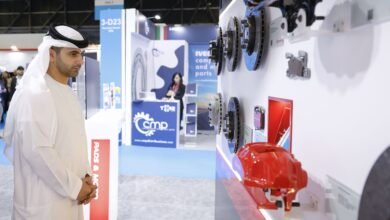 منصور بن محمد يفتتح معرض "أوتوميكانيكا دبي 2025" ويطلع على أحدث ابتكارات قطاع خدمات المركبات