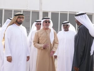 راشد بن حمدان بن محمد يزور مزانية الإبل في مهرجان محمد بن زايد لسباقات الهجن