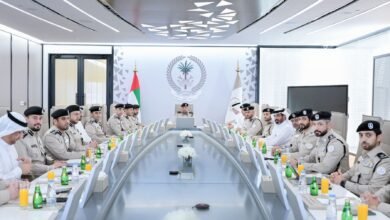 شرطة الشارقة تناقش الخطة الأمنية لاحتفالات رأس السنة الميلادية 2026