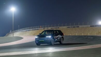 أومودا وجايكو الإمارات تطلق سيارة J8 SHS الهجينة الفائقة في حلبة دبي أوتودروم