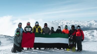 علم الامارات فوق قمة جبال الألب