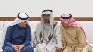 حاكم أم القيوين يقدم واجب العزاء في وفاة حصة سيف عبدالله كليب الطنيجي