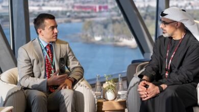 خالد بن محمد بن زايد يلتقي رئيس الإكوادورعلى هامش فعاليات سباق جائزة الاتحاد للطيران الكبرى للفورمولا 1