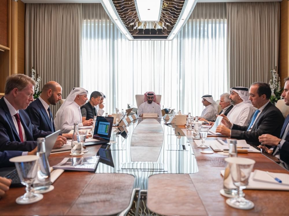 طحنون بن زايد يترأس الاجتماع الختامي لمجلس إدارة شركة "إم جي إكس" لعام 2025 1 طحنون بن زايد يترأس الاجتماع الختامي لمجلس إدارة شركة "إم جي إكس" لعام 2025