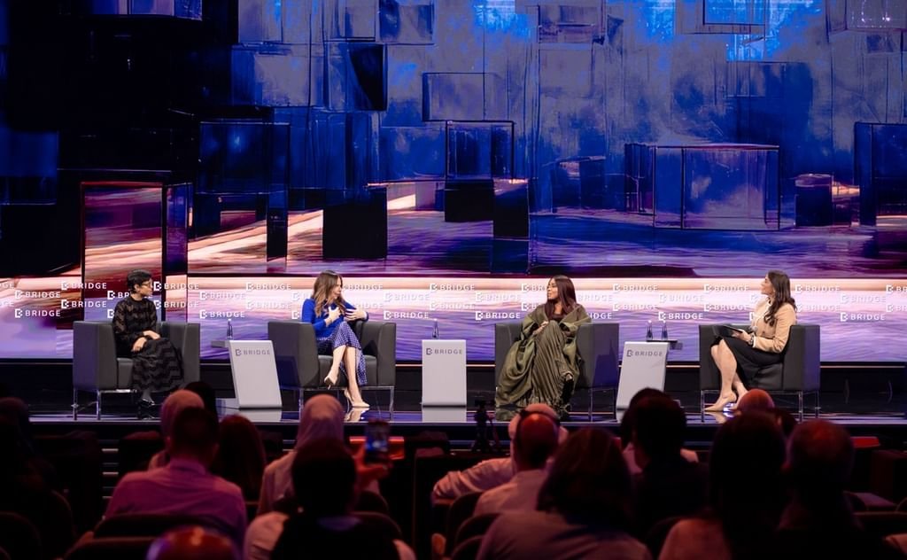 "بريدج 2025" تسلّط الضوء على دور النساء في استعادة قوة السرد الطويل وبناء الثقة مع الجمهور 1 "بريدج 2025" تسلّط الضوء على دور النساء في استعادة قوة السرد الطويل وبناء الثقة مع الجمهور