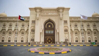 بنك دبي الإسلامي و"الشارقة الخيرية" يقدمان 400 حاسوب لطلاب الجامعة القاسمية