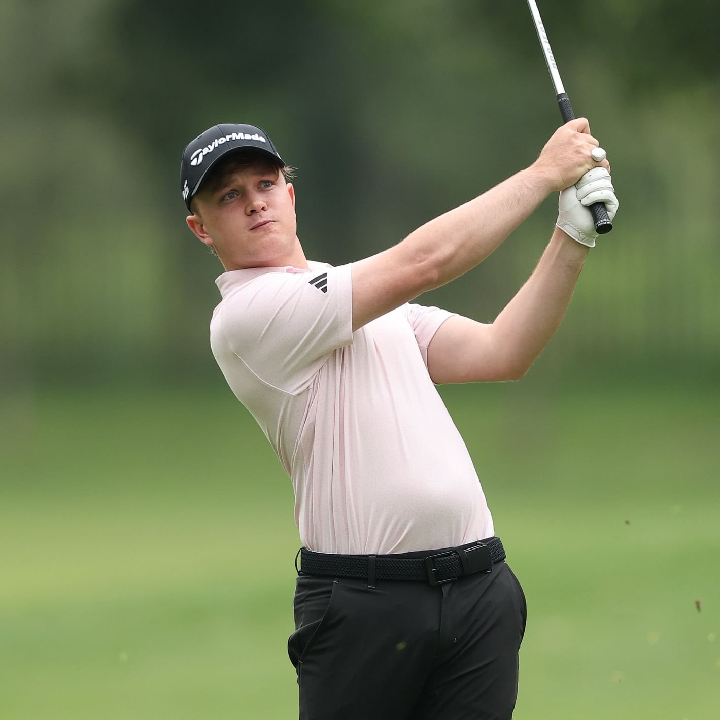 جايدن شابر يتصدر "السباق إلى دبي" في جولة دي بي ورلد للجولف 1 جايدن شابر يتصدر "السباق إلى دبي" في جولة دي بي ورلد للجولف