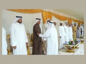 سعود بن صقر يقدم واجب العزاء في وفاة الشيخ عبد الرحمن بن علي النعيمي