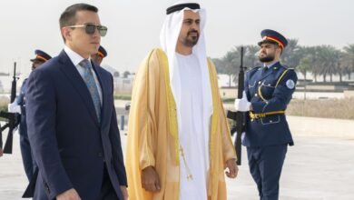 ذياب بن محمد بن زايد يستقبل رئيس الإكوادور في واحة الكرامة