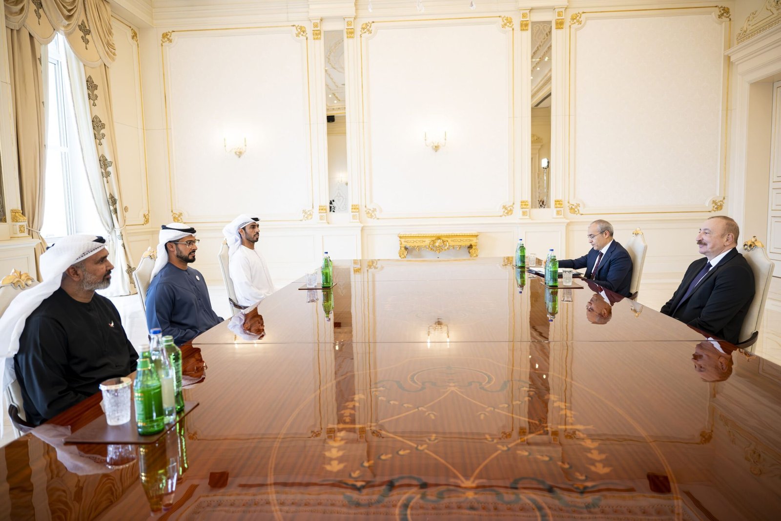 رئيس أذربيجان يستقبل زايد بن حمدان بن زايد 1 رئيس أذربيجان يستقبل زايد بن حمدان بن زايد