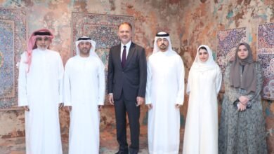 وفد أمريكي يطلع على الأعمال الفنية المصاحبة لمهرجان الفنون الإسلامية